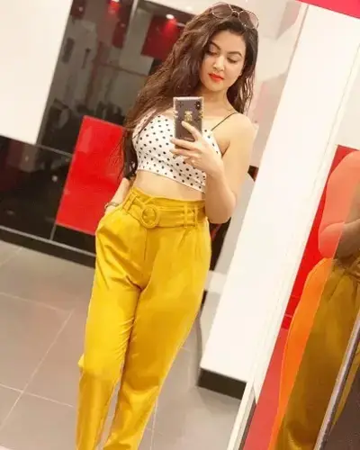 Chamorshi Escort